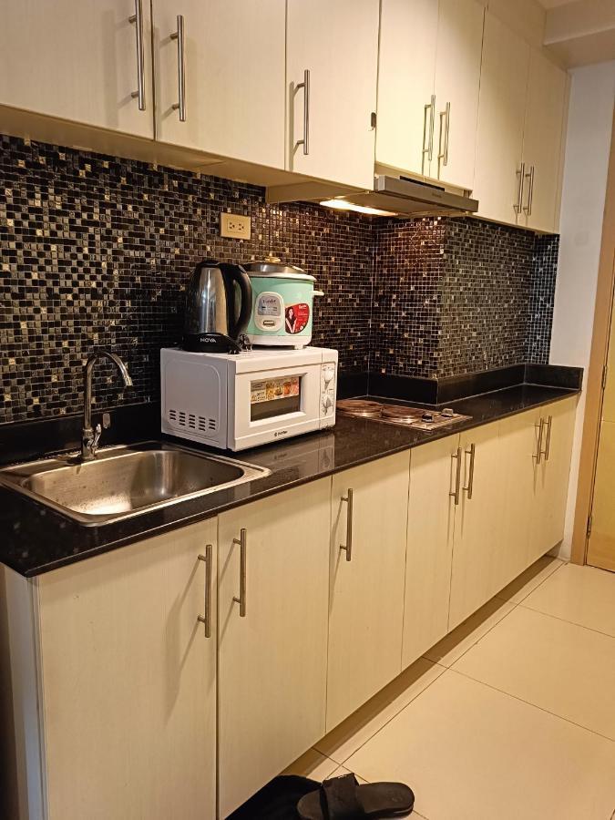 Sea Residences Moa - Paul Manila Bagian luar foto